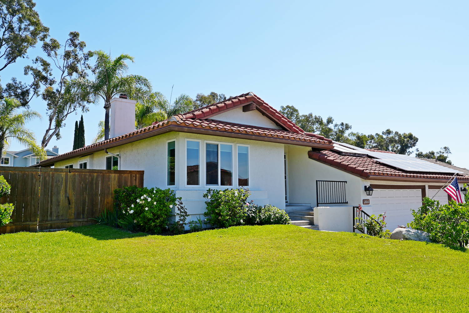 Milgard Deluxe White Window Replacement Project in San Diego (9)