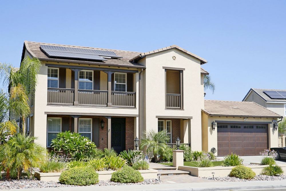 What Happens Before ELoR Energy Applies an Exterior Wall Coating?